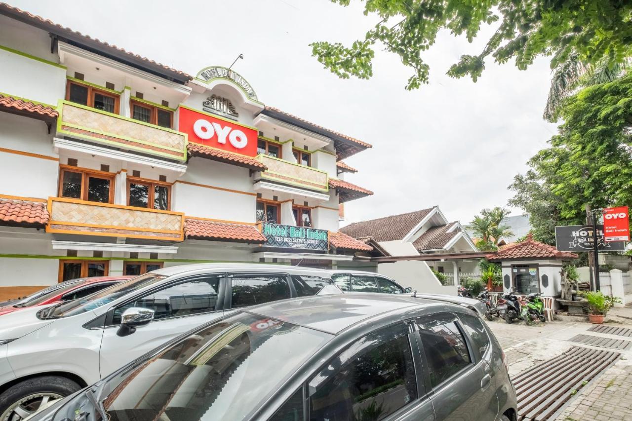 Oyo 1945 Hotel Bali Indah Bandung Extérieur photo