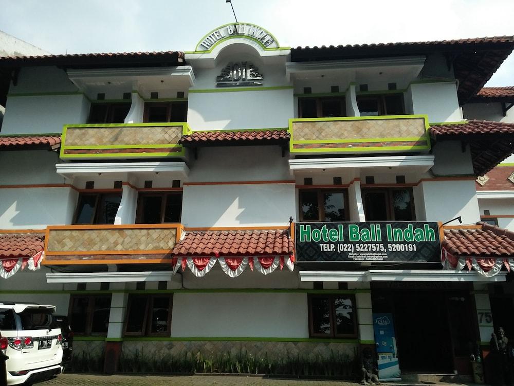 Oyo 1945 Hotel Bali Indah Bandung Extérieur photo