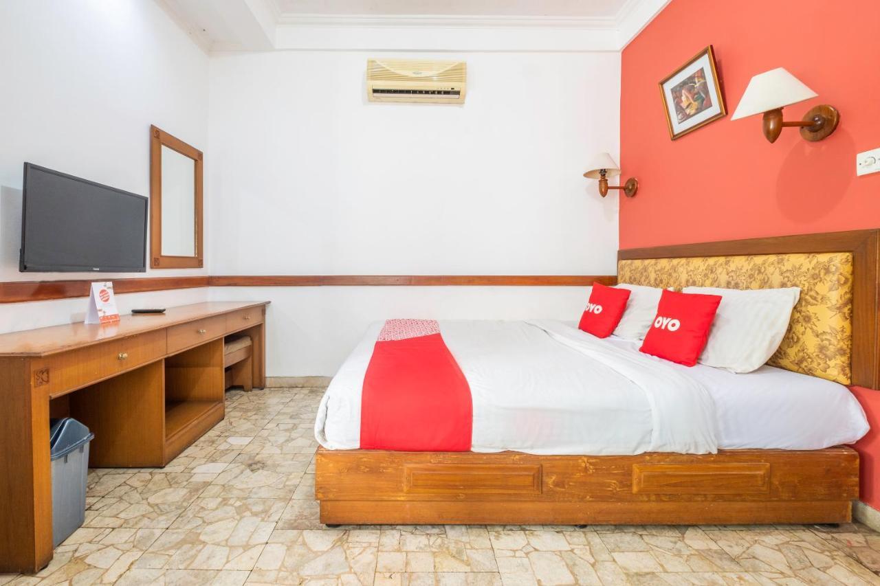 Oyo 1945 Hotel Bali Indah Bandung Extérieur photo