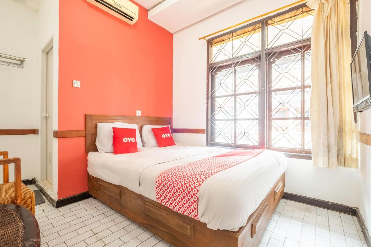 Oyo 1945 Hotel Bali Indah Bandung Extérieur photo